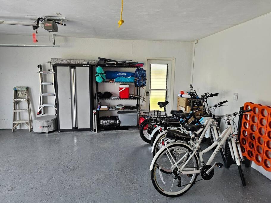 Cozy Retreat, Heated Pool, Water Canal, Bikes,3 Bedroom Cape Coral Exterior foto