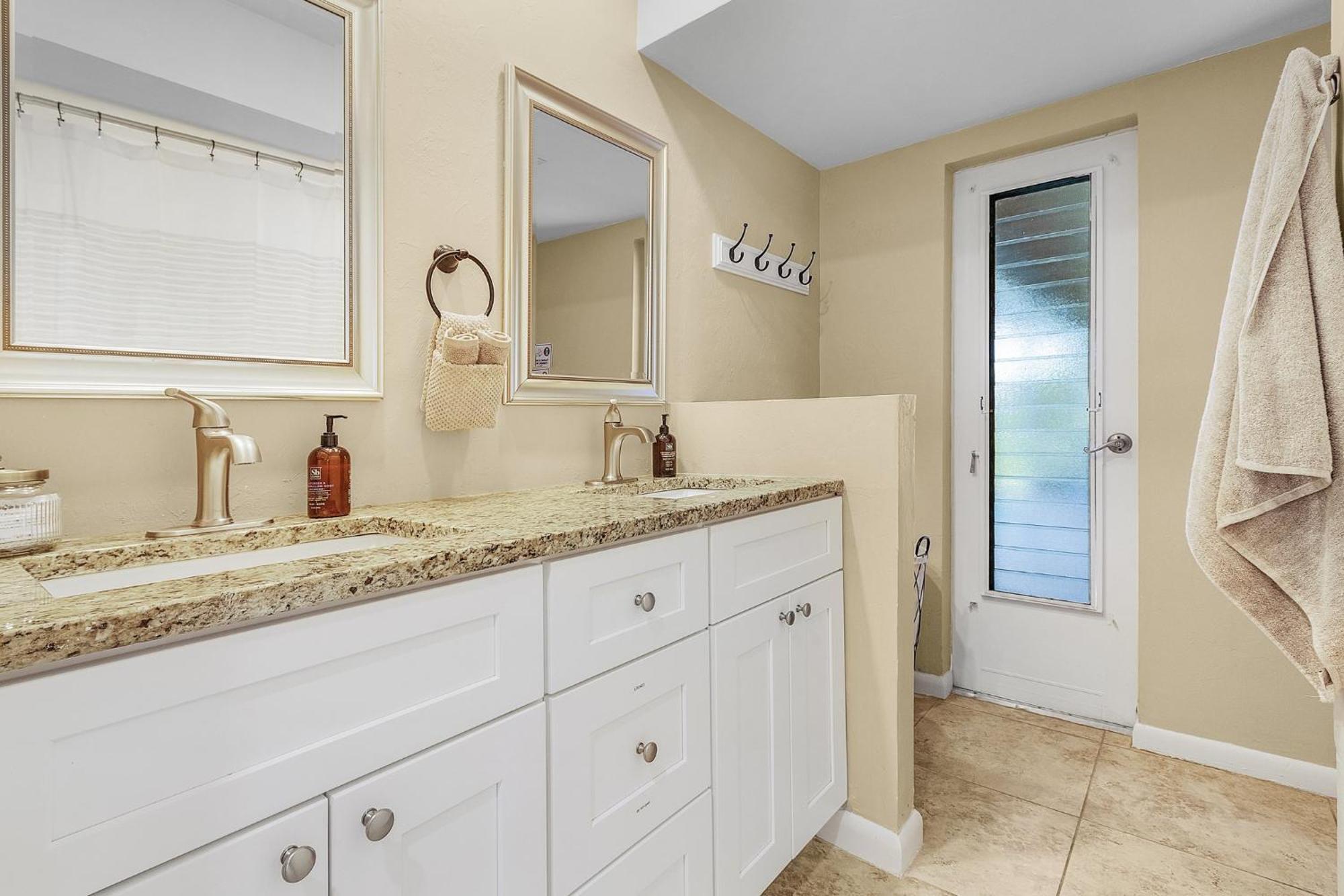 Cozy Retreat, Heated Pool, Water Canal, Bikes,3 Bedroom Cape Coral Exterior foto